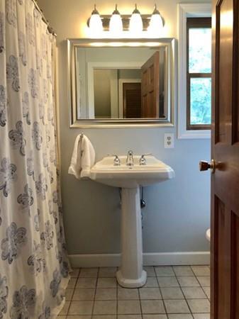 105 Senator St, Springfield, MA 01129 photo 12