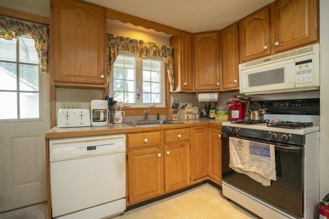 142 Belvidere St, Springfield, MA 01108 photo 12