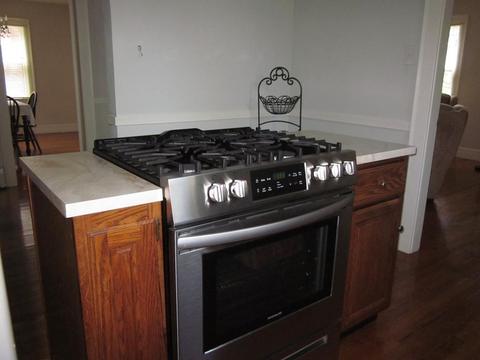 107 Gillette Ave, Springfield, MA 01118 photo 12