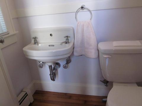 107 Gillette Ave, Springfield, MA 01118 photo 14