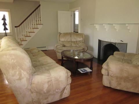 107 Gillette Ave, Springfield, MA 01118 photo 4