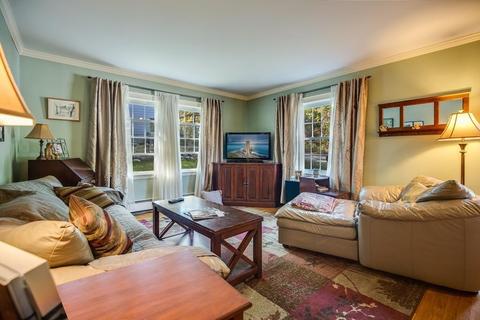 42 Chute, Dedham, MA 02026 photo 2