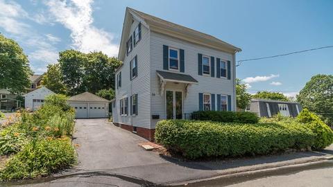 35 Chapel St, Gloucester, MA 01930 photo 4