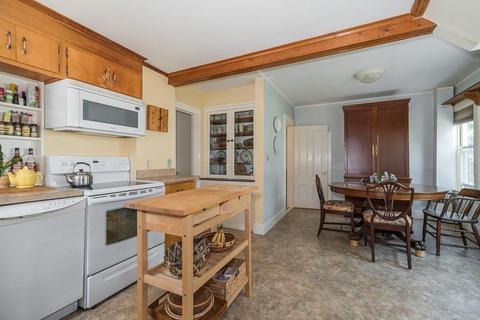 35 Chapel St, Gloucester, MA 01930 photo 10