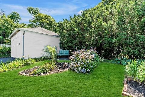 35 Chapel St, Gloucester, MA 01930 photo 8