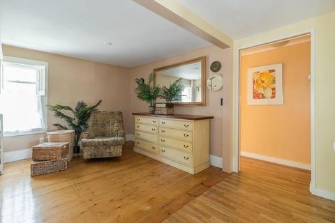 35 Chapel St, Gloucester, MA 01930 photo 18
