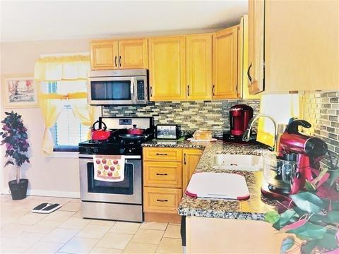 89 Powell Ave, Springfield, MA 01118 photo 9