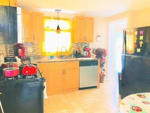 89 Powell Ave, Springfield, MA 01118 photo 8