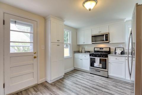 23 Midway St, Springfield, MA 01151 photo 7