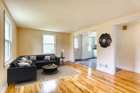 23 Midway St, Springfield, MA 01151 photo 5