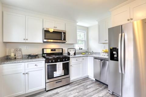 23 Midway St, Springfield, MA 01151 photo 6