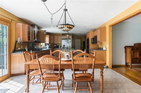 9 Tee Jay Ln, Blackstone, MA 01504 photo 7