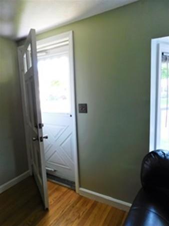 24 Maebeth St, Springfield, MA 01119 photo 7