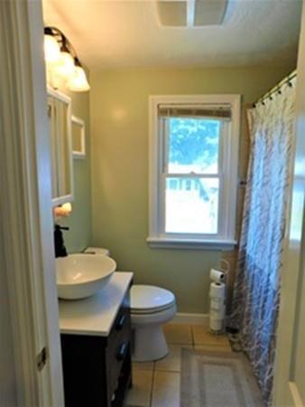 24 Maebeth St, Springfield, MA 01119 photo 16