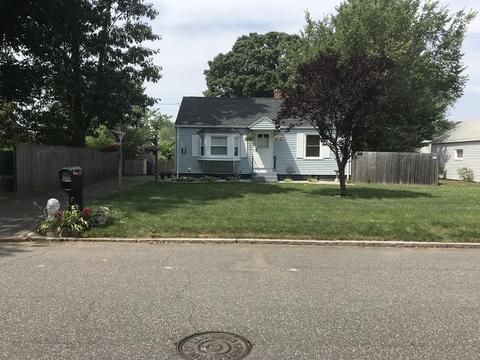 24 Maebeth St, Springfield, MA 01119 photo 1