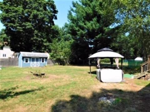 24 Maebeth St, Springfield, MA 01119 photo 5