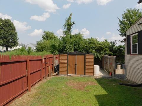 223 Pine St, Springfield, MA 01105 photo 3