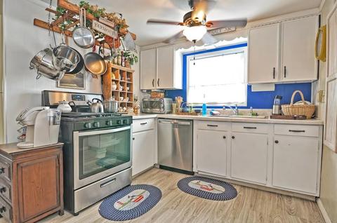 11 Taylor Rd, Bourne, MA 02532 photo 5