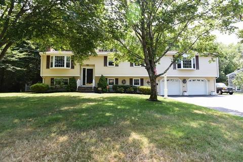 55 Eleanor Rd, Raynham, MA 02767 photo 3