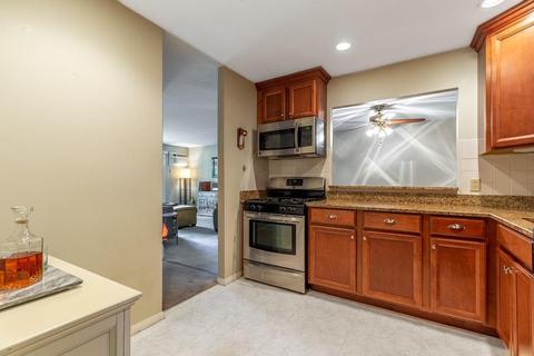 147 Sylvan St #22B, Danvers, MA 01923 photo 10