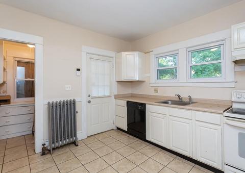 71 Marsden St, Springfield, MA 01109 photo 13