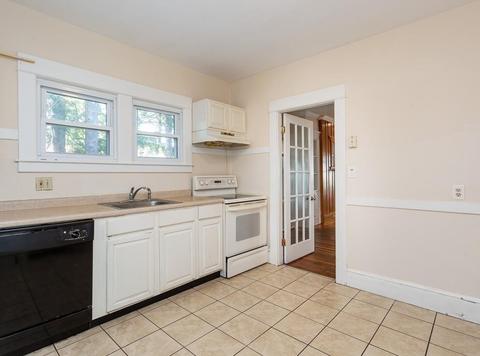 71 Marsden St, Springfield, MA 01109 photo 14