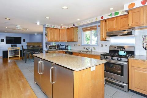 6 Overlook Dr, Danvers, MA 01923 photo 3