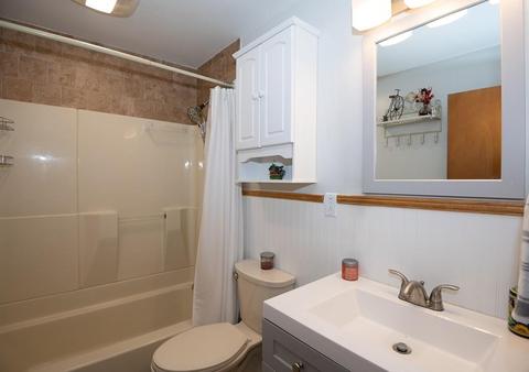 26 Trinity Ave, Worcester, MA 01605 photo 8