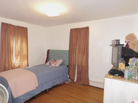 129 Brewster St, Springfield, MA 01119 photo 10