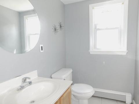 129 Brewster St, Springfield, MA 01119 photo 9