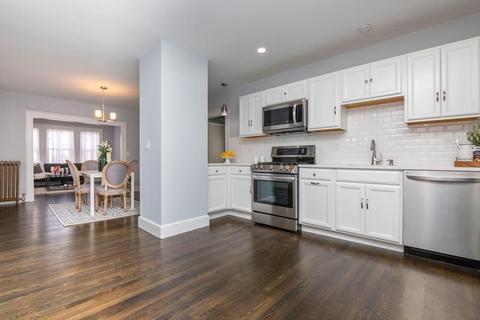 26 Clarence St, Everett, MA 02149 photo 3