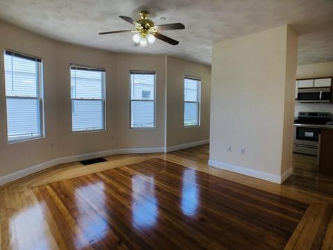 41 Wolcott St, Everett, MA 02149 photo 4