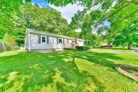 129 Hanson Dr, Springfield, MA 01128 photo 35