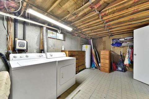 129 Hanson Dr, Springfield, MA 01128 photo 20