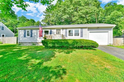 129 Hanson Dr, Springfield, MA 01128 photo 1