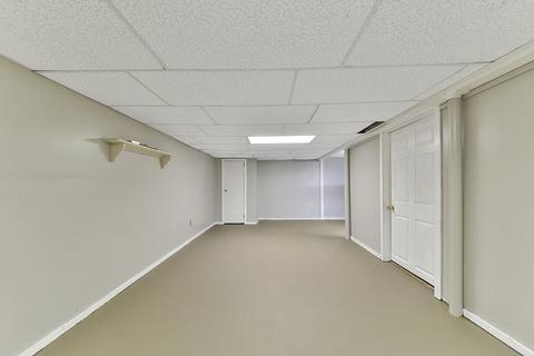 129 Hanson Dr, Springfield, MA 01128 photo 22