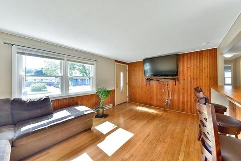 129 Hanson Dr, Springfield, MA 01128 photo 3