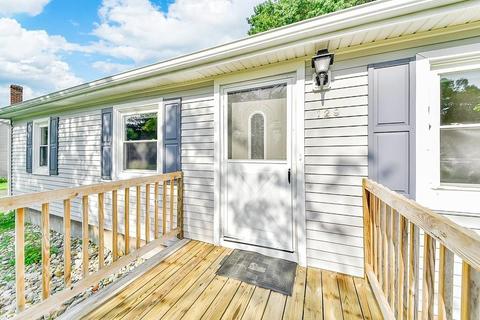 129 Hanson Dr, Springfield, MA 01128 photo 38