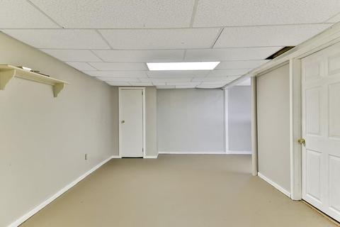 129 Hanson Dr, Springfield, MA 01128 photo 23