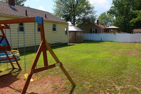 108 Cherokee Dr, Springfield, MA 01109 photo 7