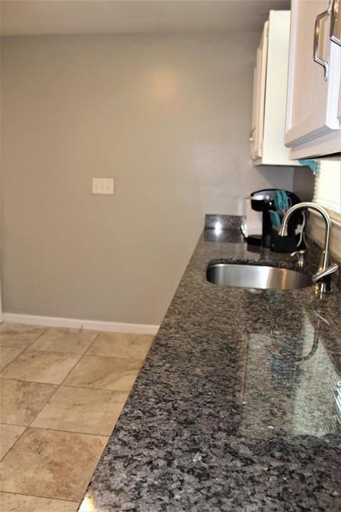 108 Cherokee Dr, Springfield, MA 01109 photo 26