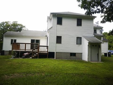 38 3rd St, Webster, MA 01570 photo 4