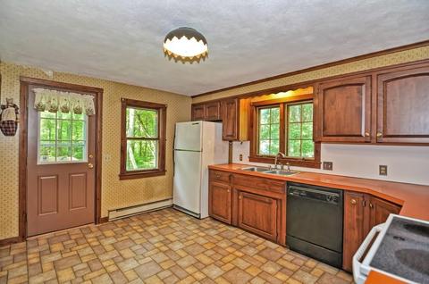 28 Colonial Rd, Sutton, MA 01590 photo 14
