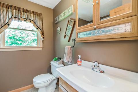 14 Hardy Rd, Ashburnham, MA 01430 photo 16