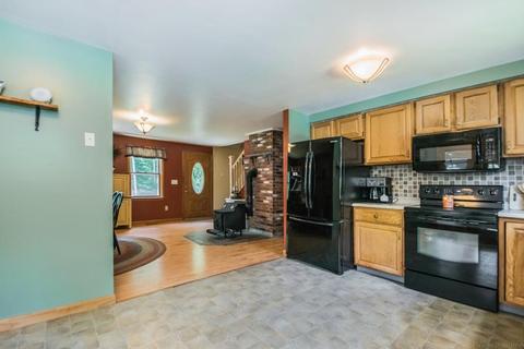 14 Hardy Rd, Ashburnham, MA 01430 photo 8