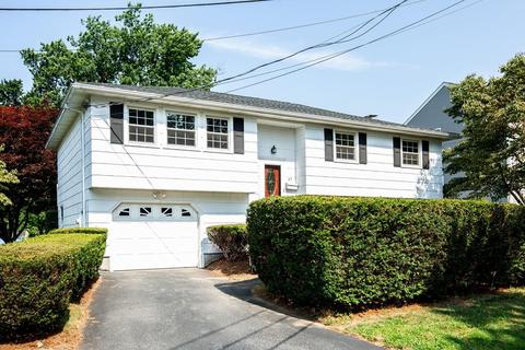 45 Track Rd, Reading, MA 01867 photo 1