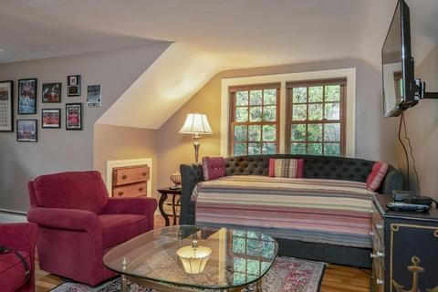 15 Plain St, Walpole, MA 02081 photo 13