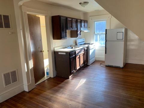 9 Leete St, Springfield, MA 01108 photo 8