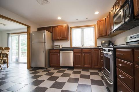 479 S St E, Raynham, MA 02767 photo 3