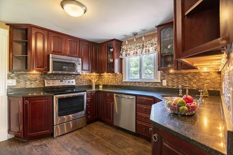 202 Centre St, Danvers, MA 01923 photo 6
